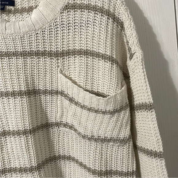 💰American Eagle NWOT Semi Cropped Knit Striped Sweater Oversized XS fits upto XL - Picture 3 of 7